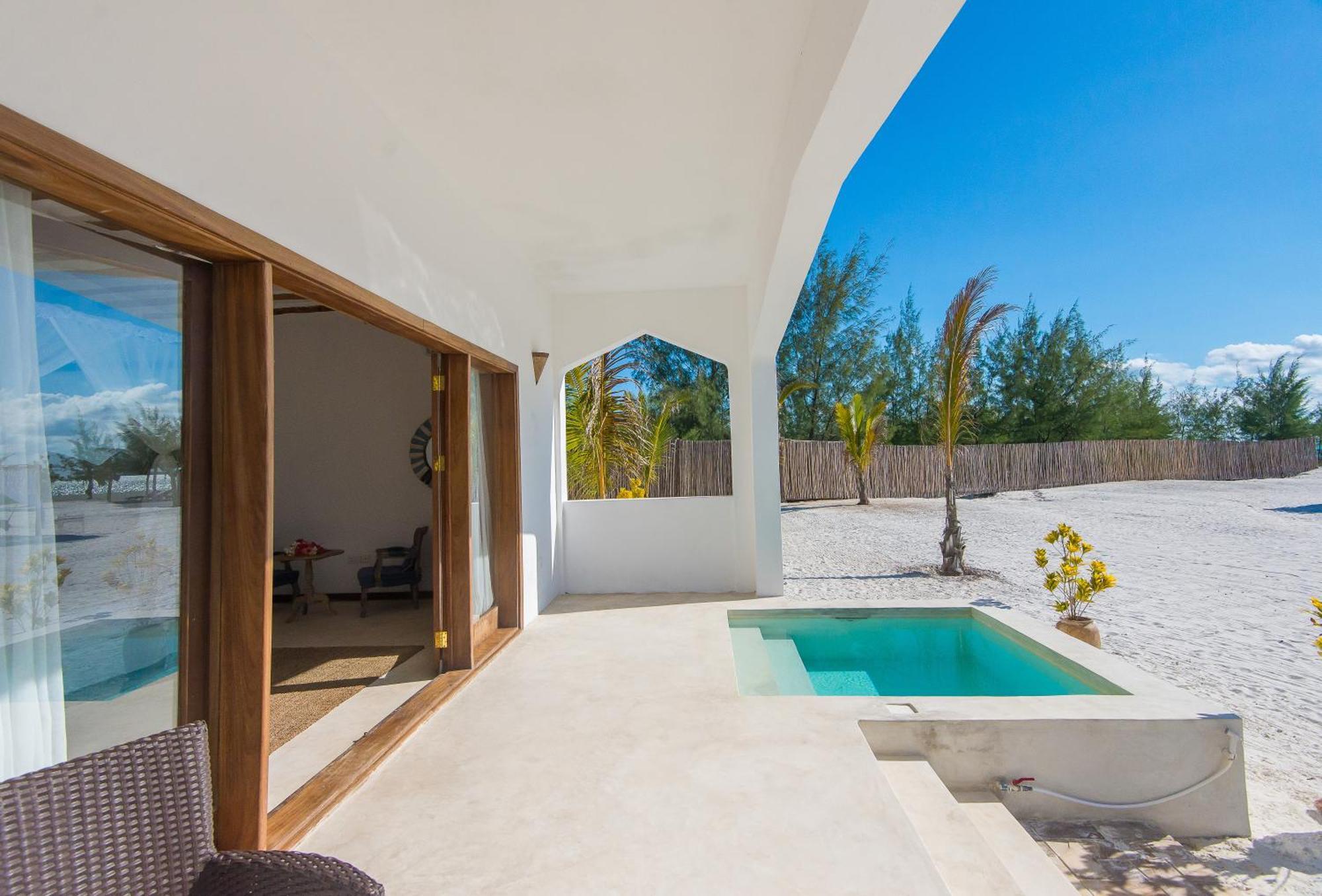 Konokono Beach Resort And Isaraya Luxury Overwater Villas Michamvi Kae Номер фото